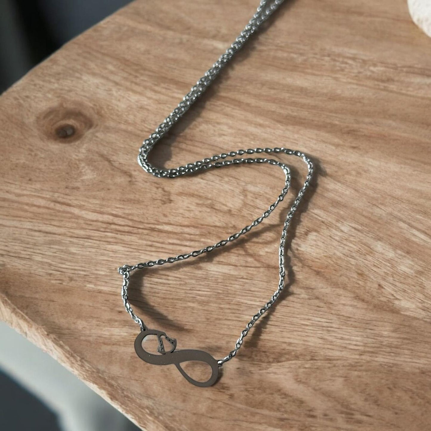 Colgante Infinito Virgen del Rocío Acero