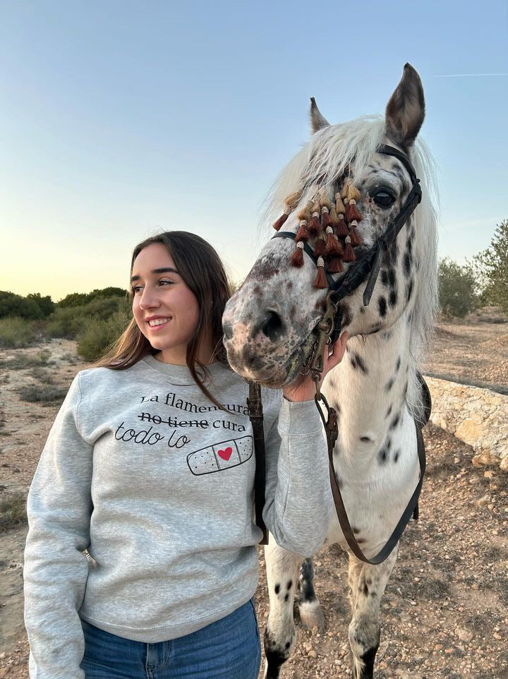 Sudadera La flamencura todo lo cura