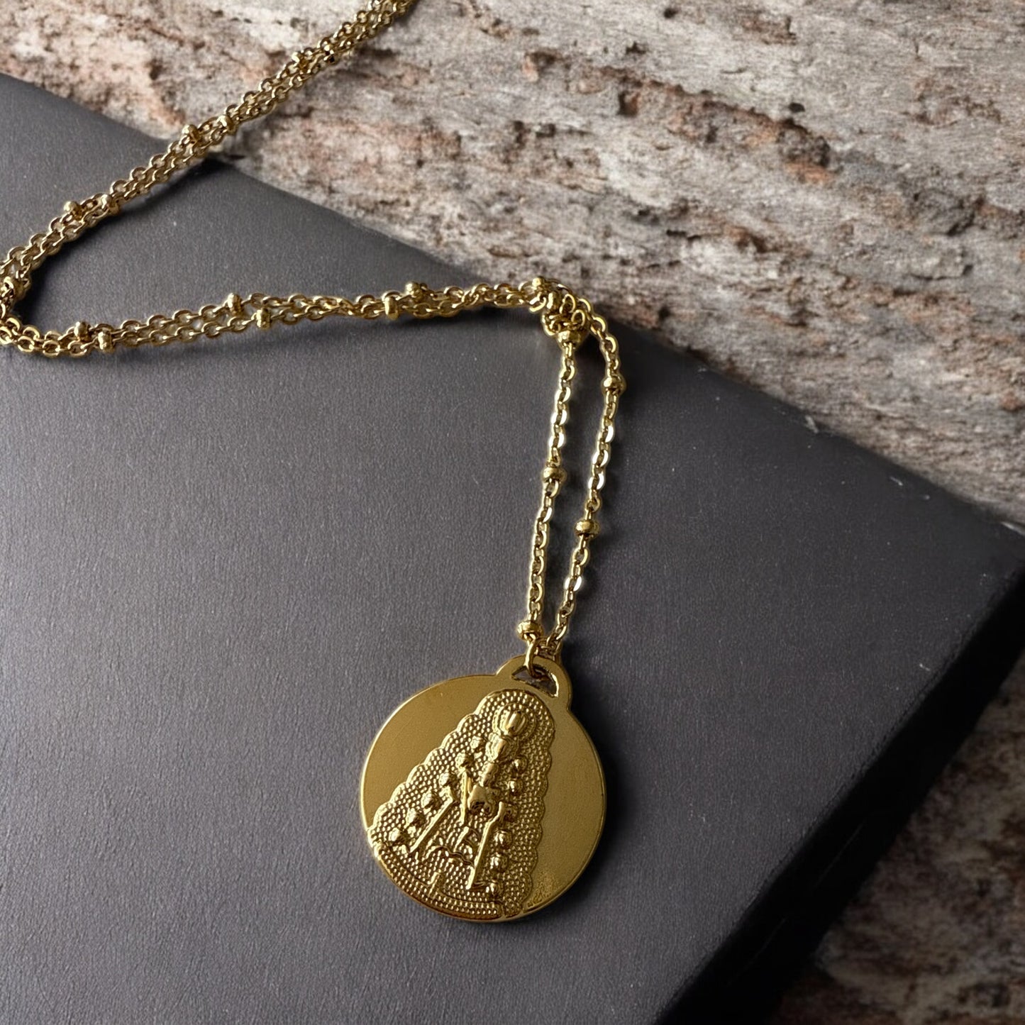 Colgante Virgen del Rocío Redonda