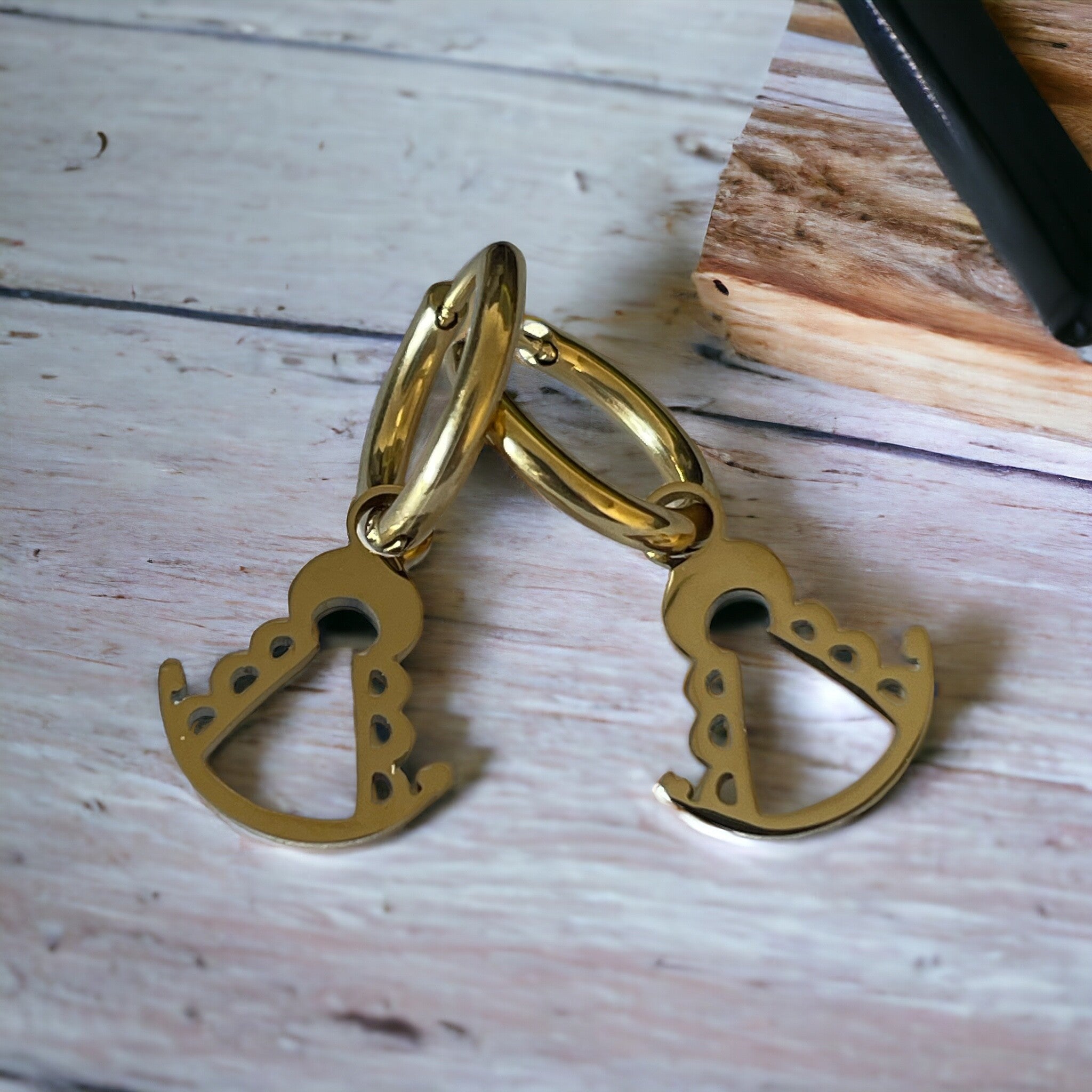 Pendientes Colgantito Rocío Dorado